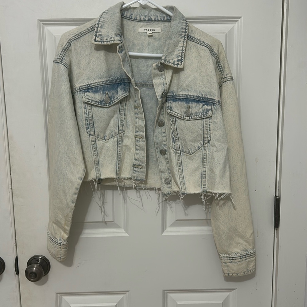 Pacsun distressed cropped frayed denim jacket size XS/small